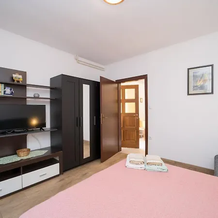 Apartmani Karpinjan - Novigrad Novigrad Istria Extérieur photo